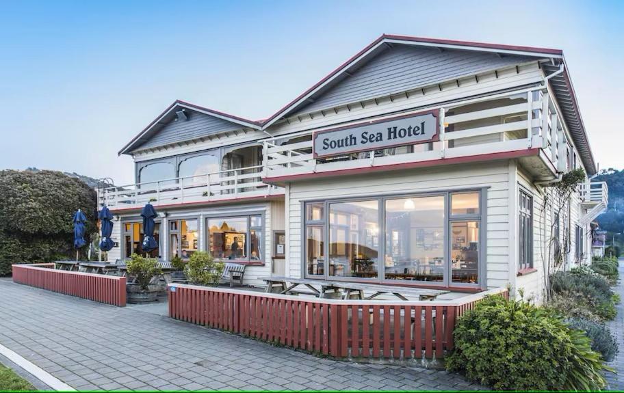 South Sea Hotel - Stewart Island Half-moon Bay Εξωτερικό φωτογραφία